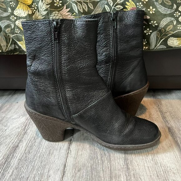 Camper Black Ankle Boots - Picture 4 of 12